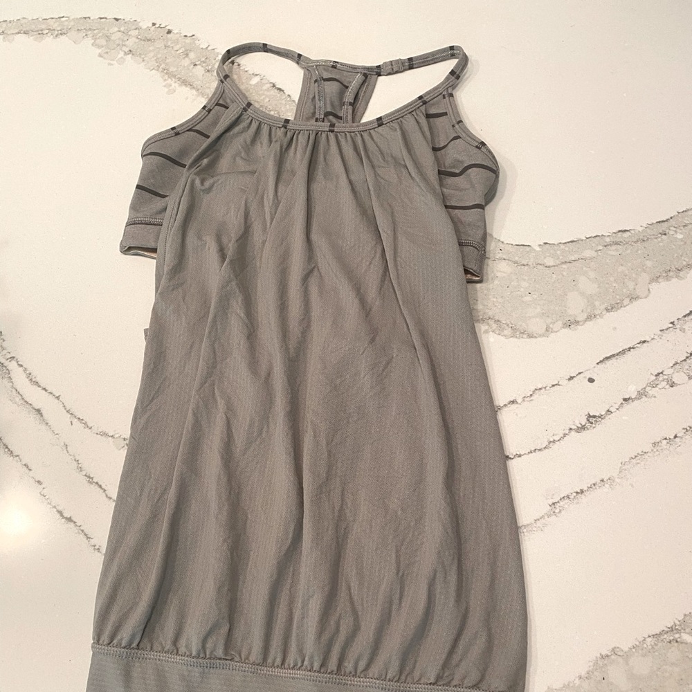Lululemon racer back top with built in bra